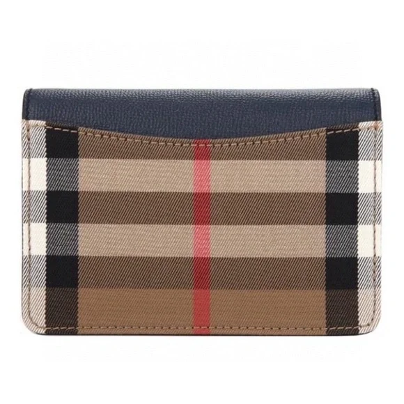 Burberry classic check leather crossbody bag with detachable/ adjustable… - Picture 7 of 9